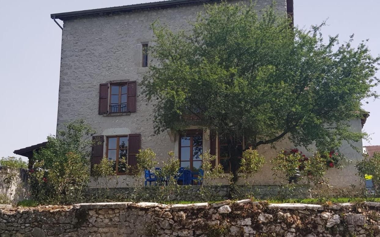 מלון Saint-Victor-de-Morestel Le Domaine De Tizo מראה חיצוני תמונה